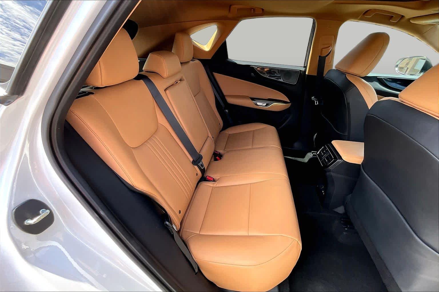 Certified Used 2025 Eminent White Pearl Lexus  image 19