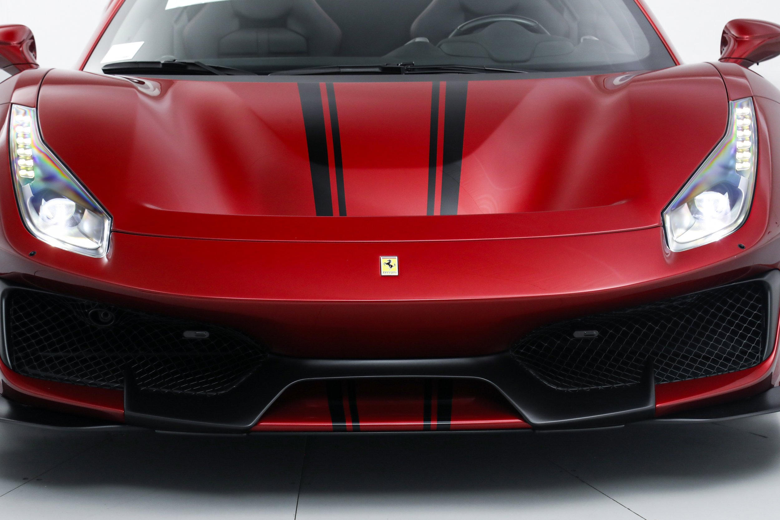 Used 2019 Red Ferrari  image 14