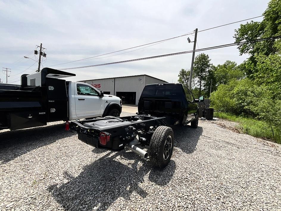 New 2026 Diamond Black Crystal Pearlcoat RAM Tradesman image 5
