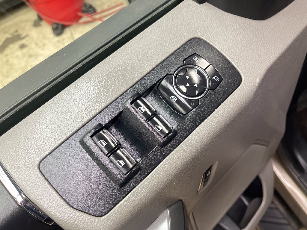 Used 2016 Brown Ford XLT image 16