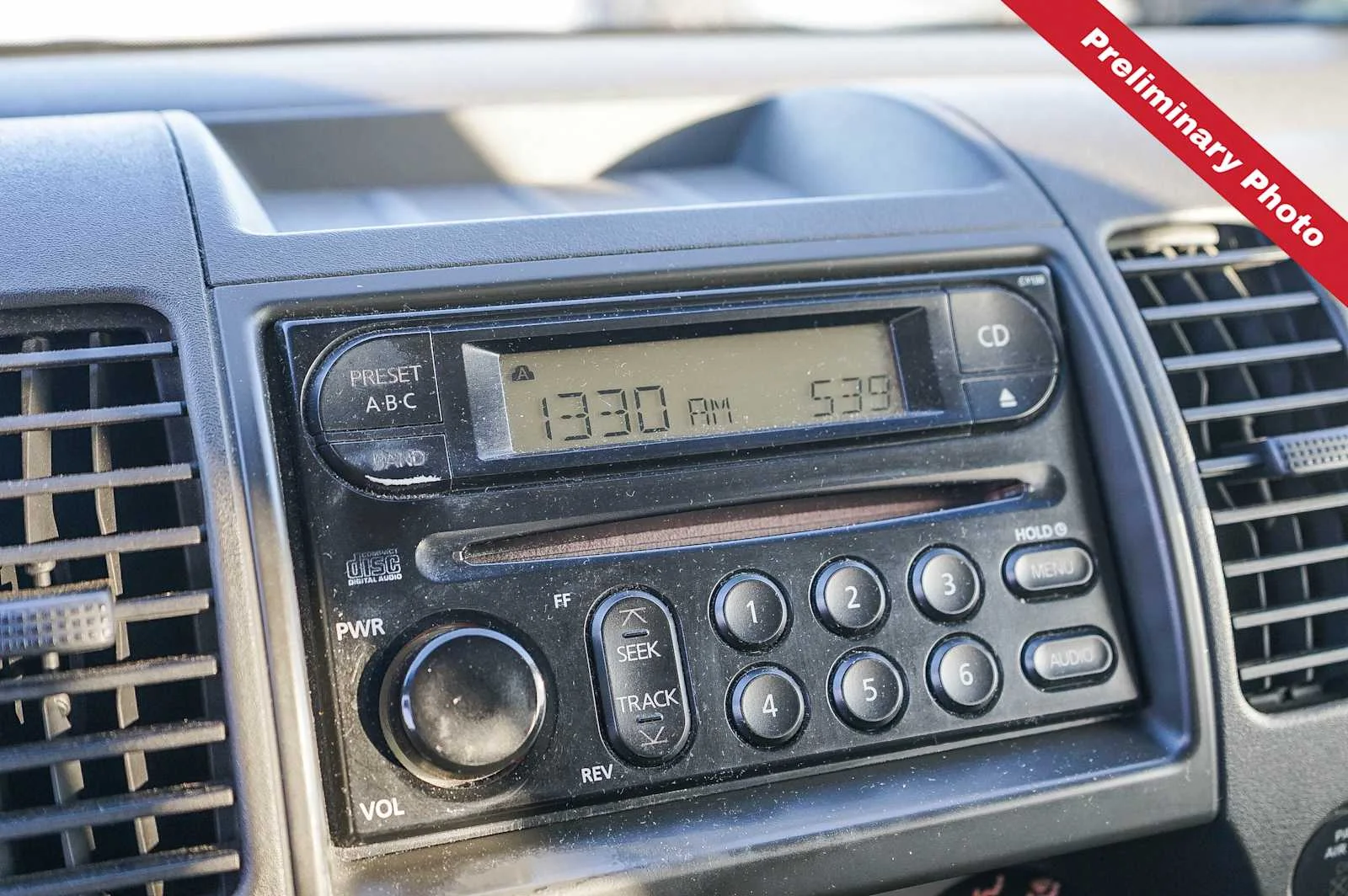 Used 2006 Avalanche Nissan S image 18