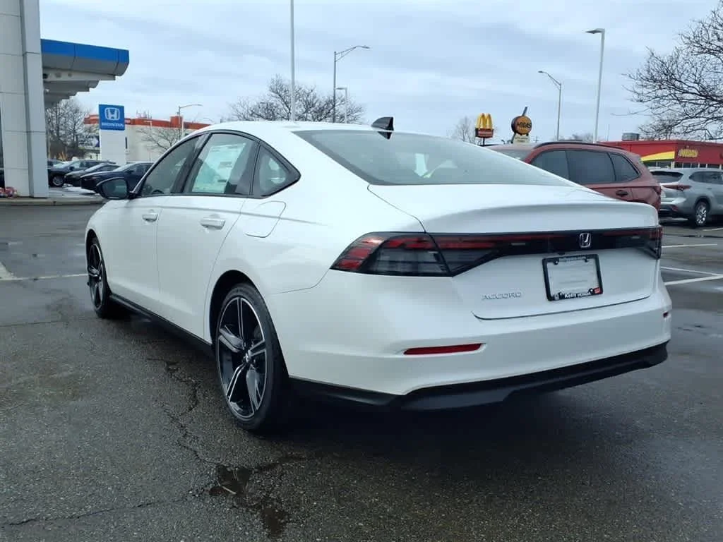 New 2026 Platinum White Pearl Honda SE image 6