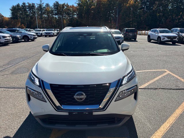 Used 2023 Pearl White Tricoat Nissan SV image 8
