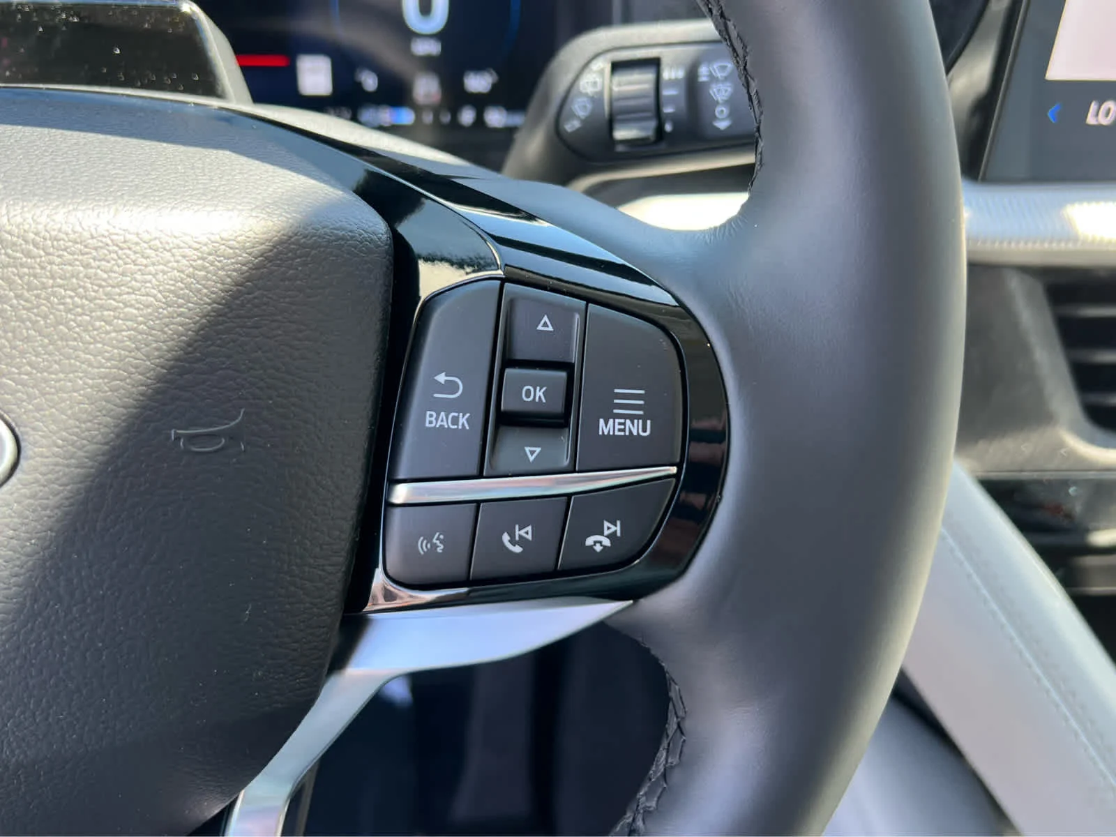New 2026 Space White Metallic Ford Platinum™ image 35