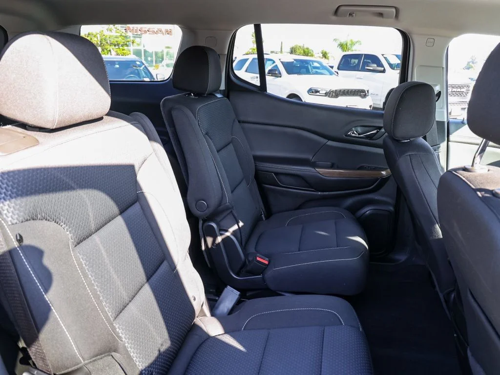 Used 2022 Gray GMC SLE image 18