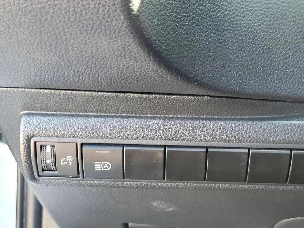 2024 Toyota Corolla LE - Photo 26