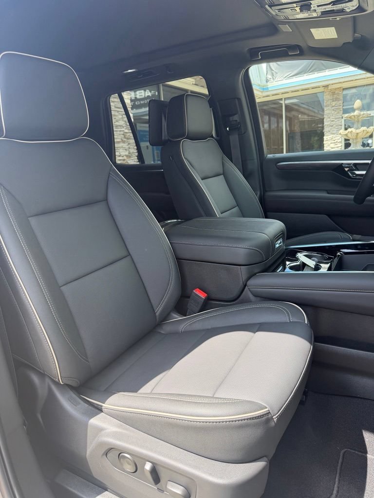 2026 Chevrolet Tahoe Premier - Photo 19