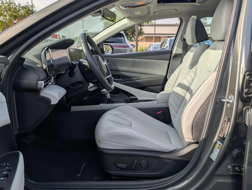Used 2025 Gray Hyundai Limited image 11