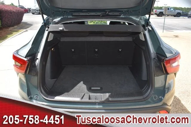 Used 2025 Cypress Gray Chevrolet LT image 9