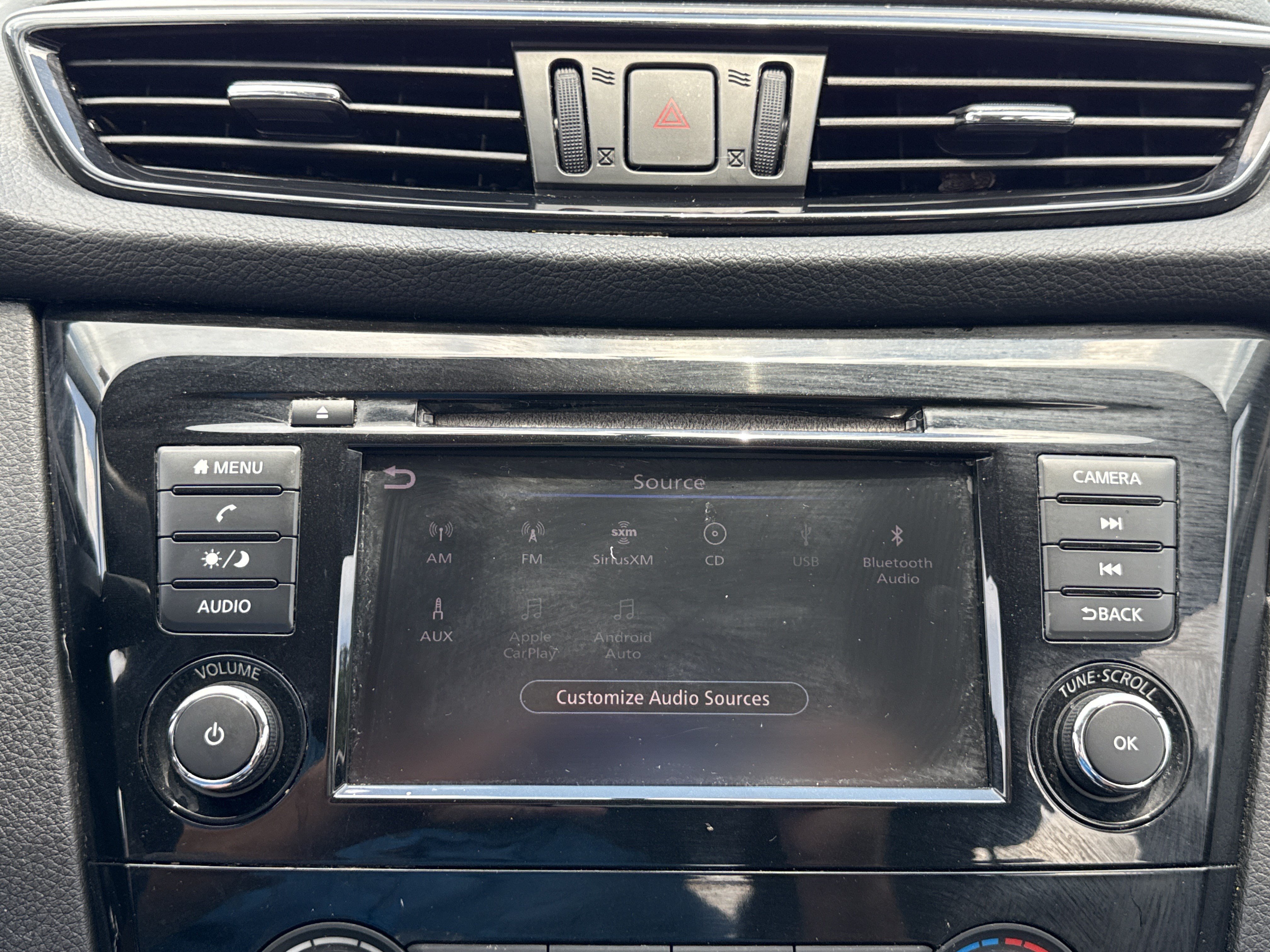 Used 2019 Magnetic Black Pearl Nissan S image 23