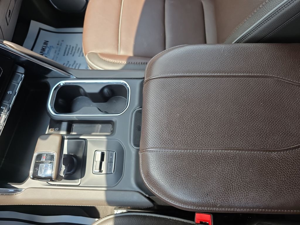 Used 2025 White GMC Denali image 23