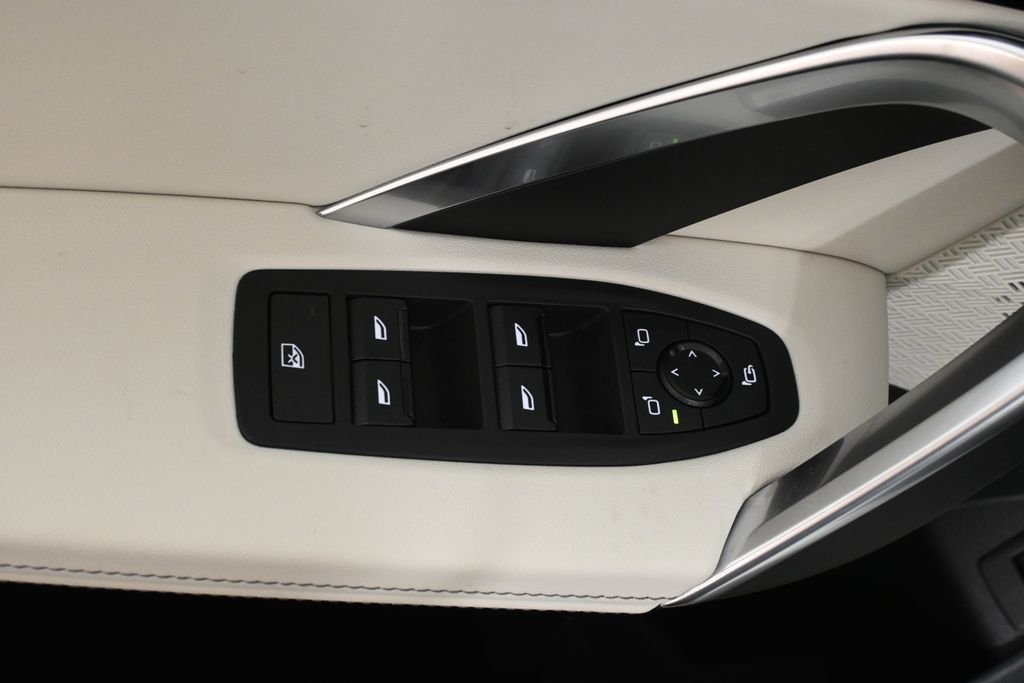 New 2027 Alpine White BMW xDrive28i image 26
