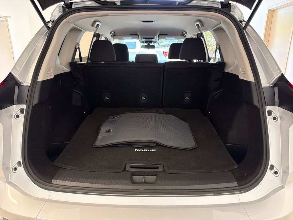 Used 2024 Silver Nissan S image 28