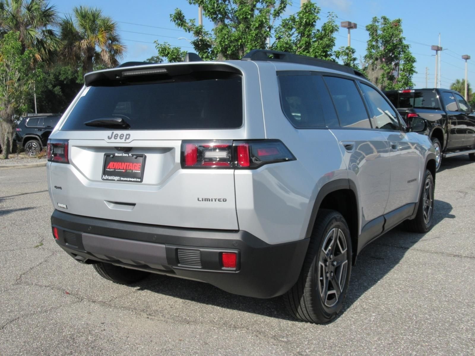 New 2026 Silver Zynith Clearcoat Jeep Limited image 7