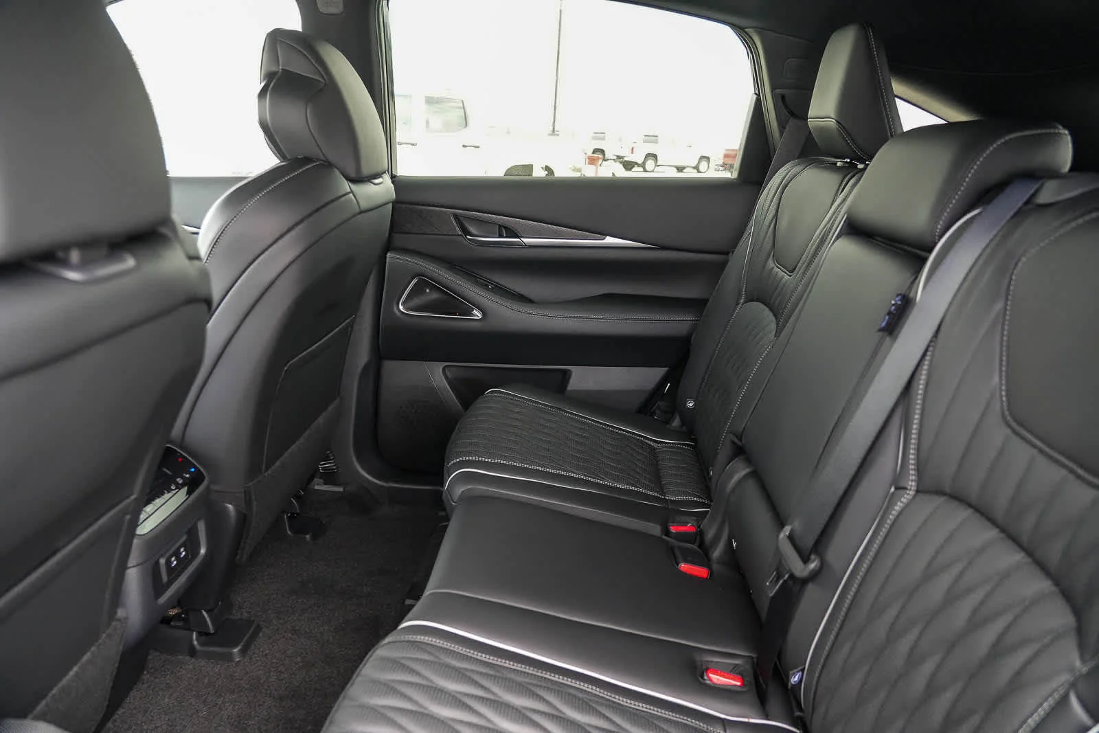 New 2027 GRAND BLUE INFINITI Autograph AWD image 22
