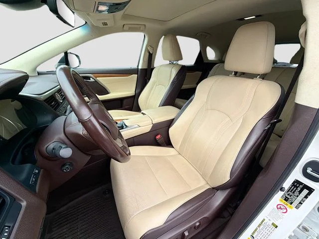 Used 2019 White Lexus 350 image 11