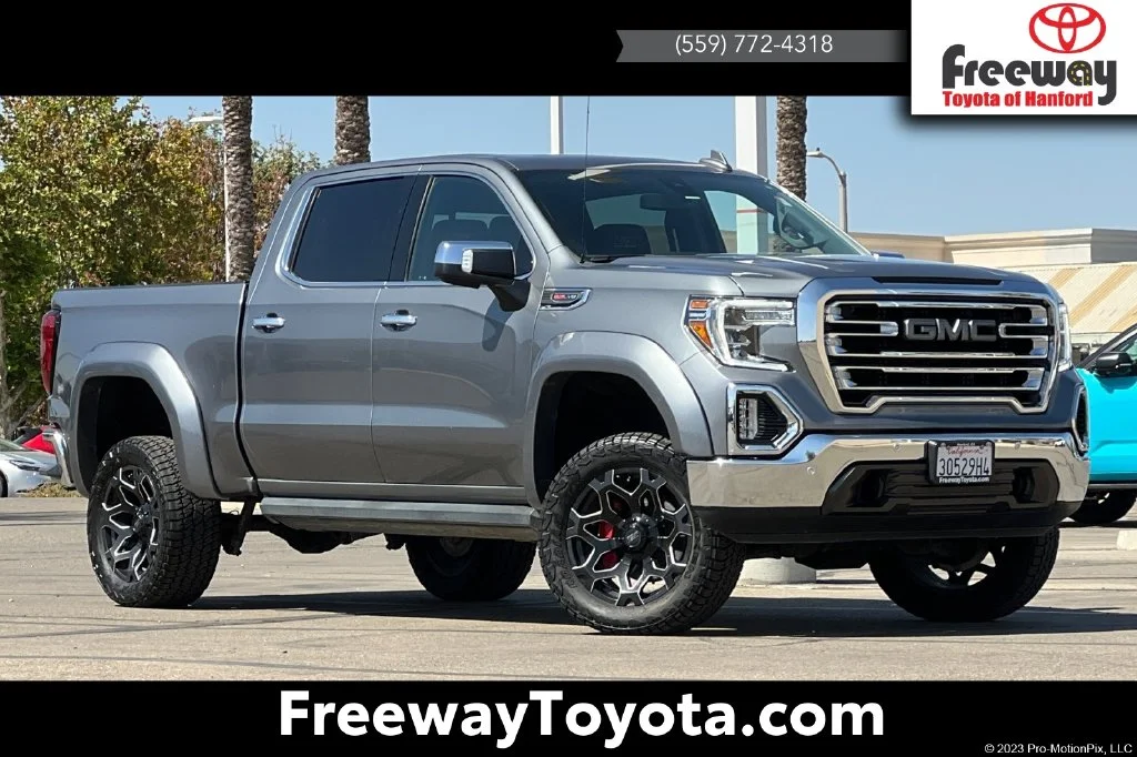 Used 2021 Gray GMC SLT image 1
