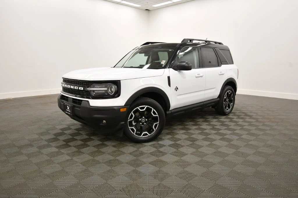 Used 2025 Ford Bronco Sport Outer Banks with VIN 3FMCR9CN3SRE75347 for sale in Rochester, Minnesota