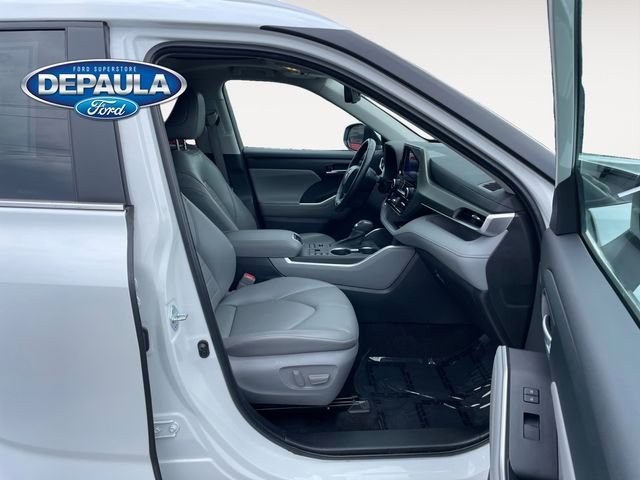 Certified Used 2023 Beige Toyota XLE image 19