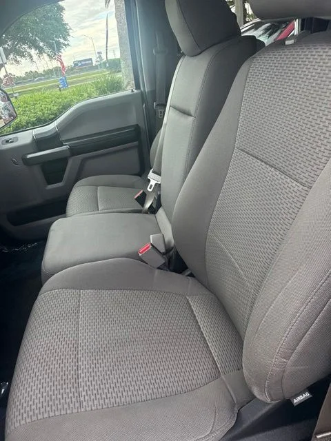 Used 2015 Silver Ford XLT image 4