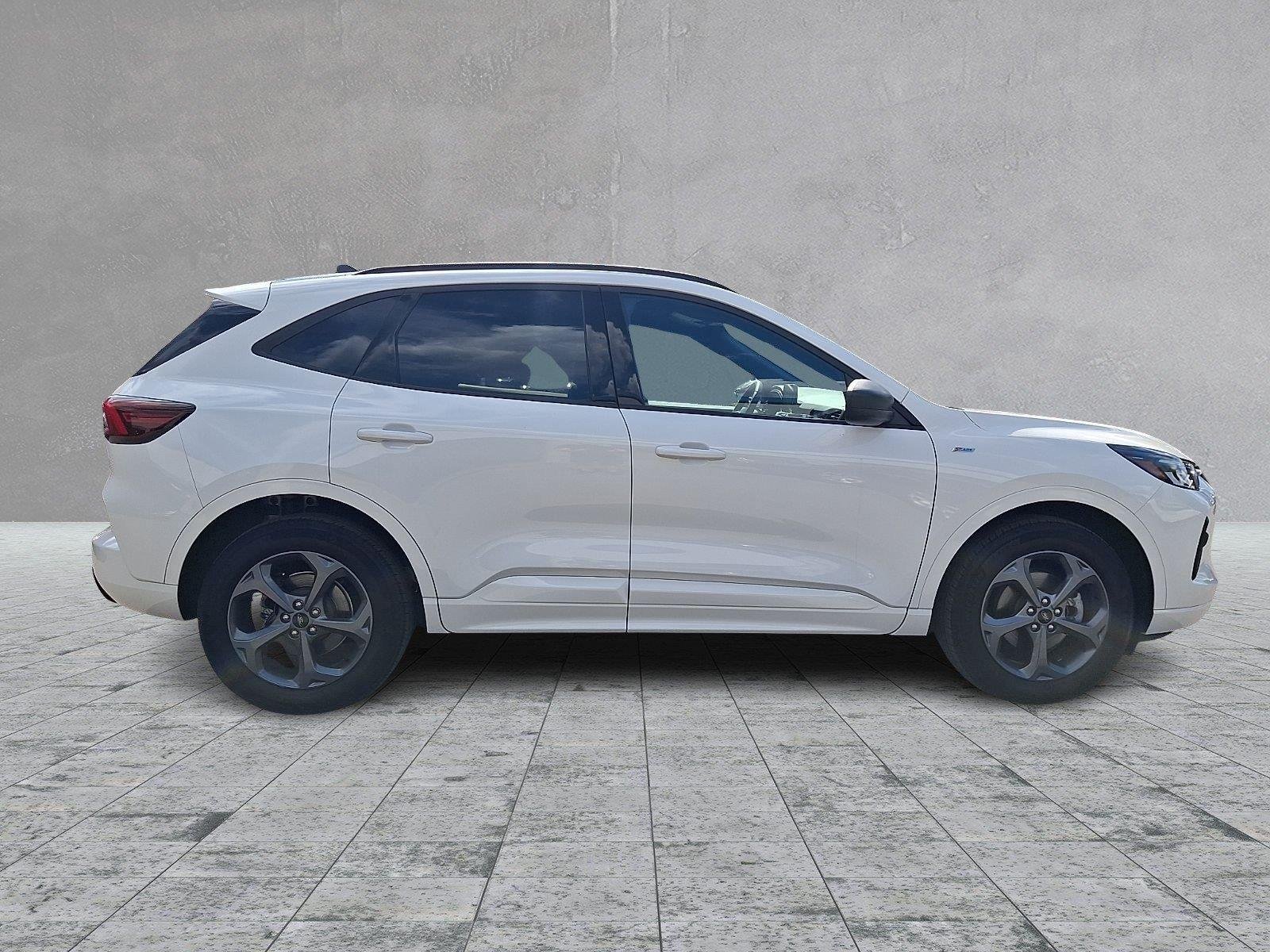 Used 2023 Star White Ford ST-Line image 7