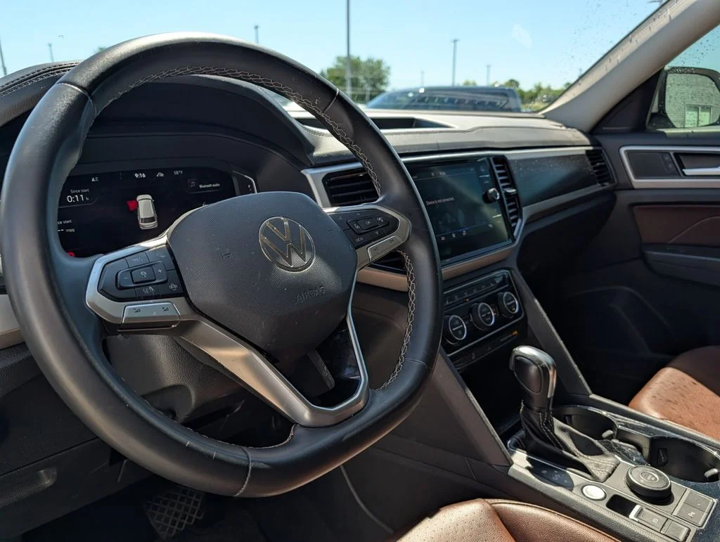 Certified Used 2023 White Volkswagen 3.6L V6 SE w/Technology image 18