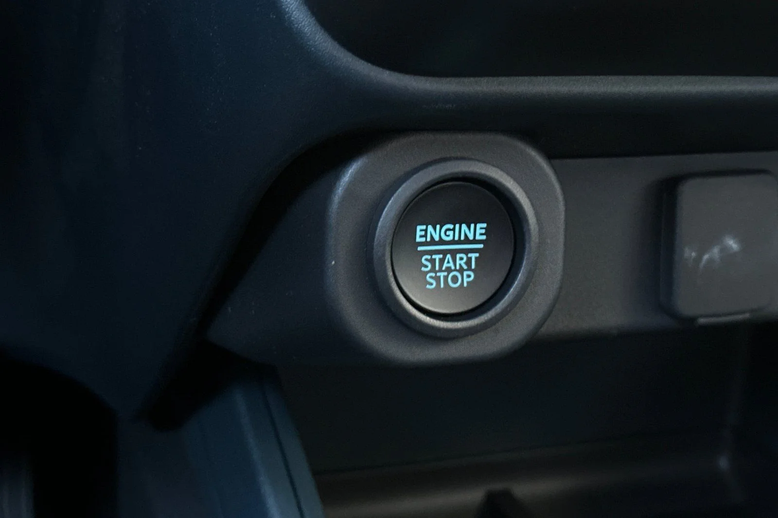 New 2026 Carbonized Gray Metallic Ford Lobo™ image 20