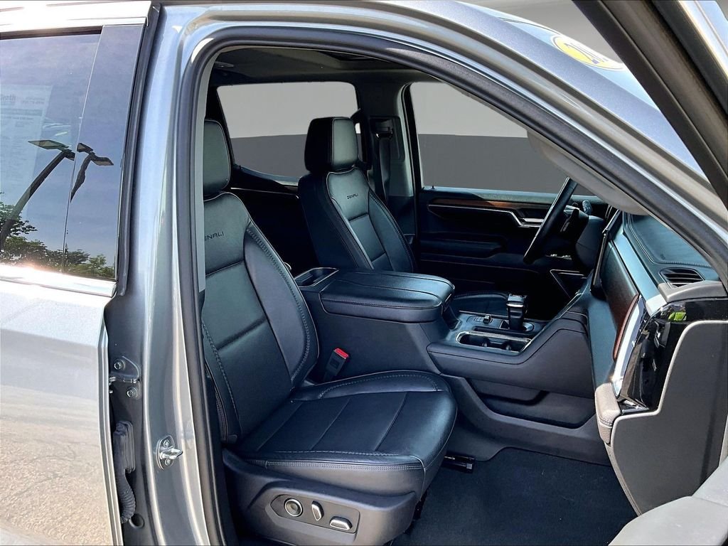 Used 2024 Silver GMC Denali image 32