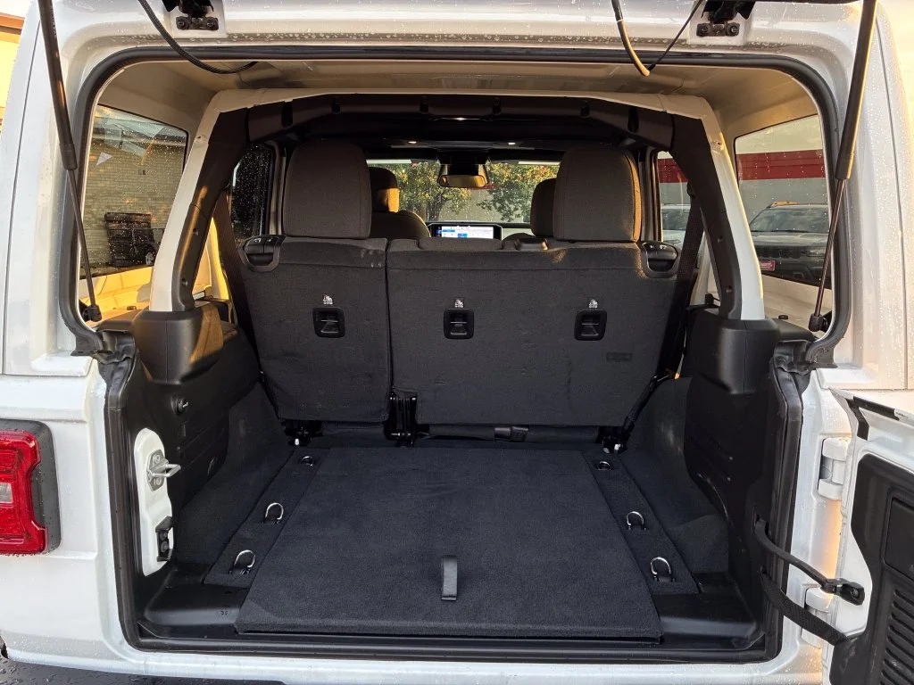 Used 2026 White Jeep Sahara image 30