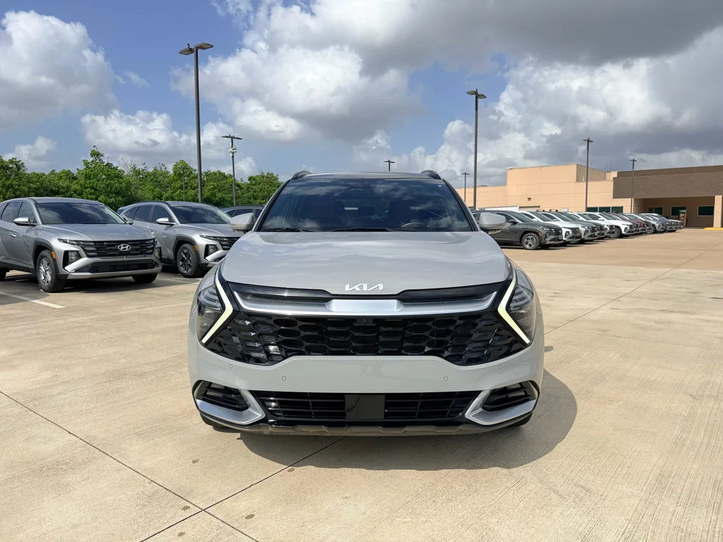 Used 2023 Wolf Gray Kia SX-Prestige image 3