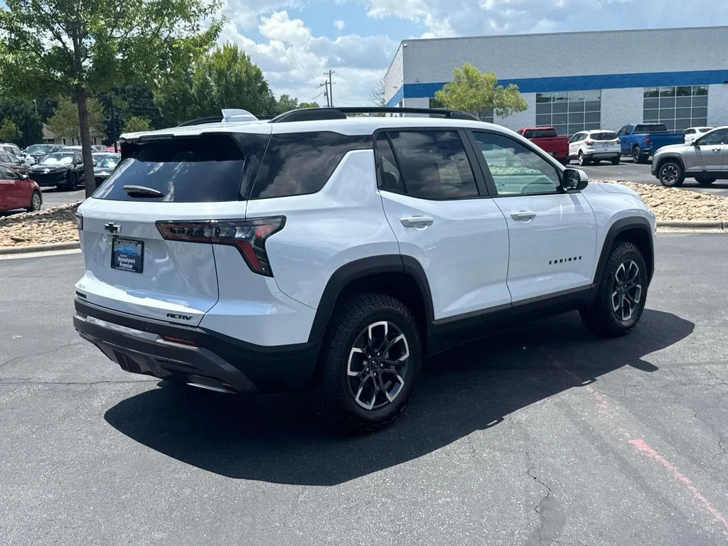 New 2027 Polar White Tricoat Chevrolet ACTIV image 5