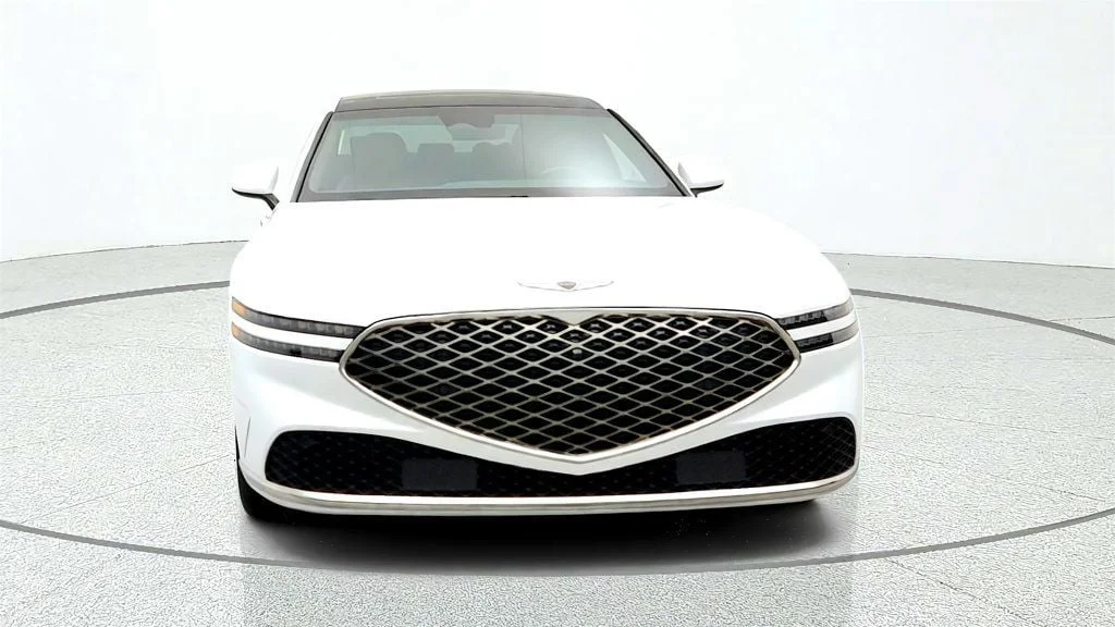 Used 2025 Uyuni White Genesis 3.5T e-SC AWD image 2