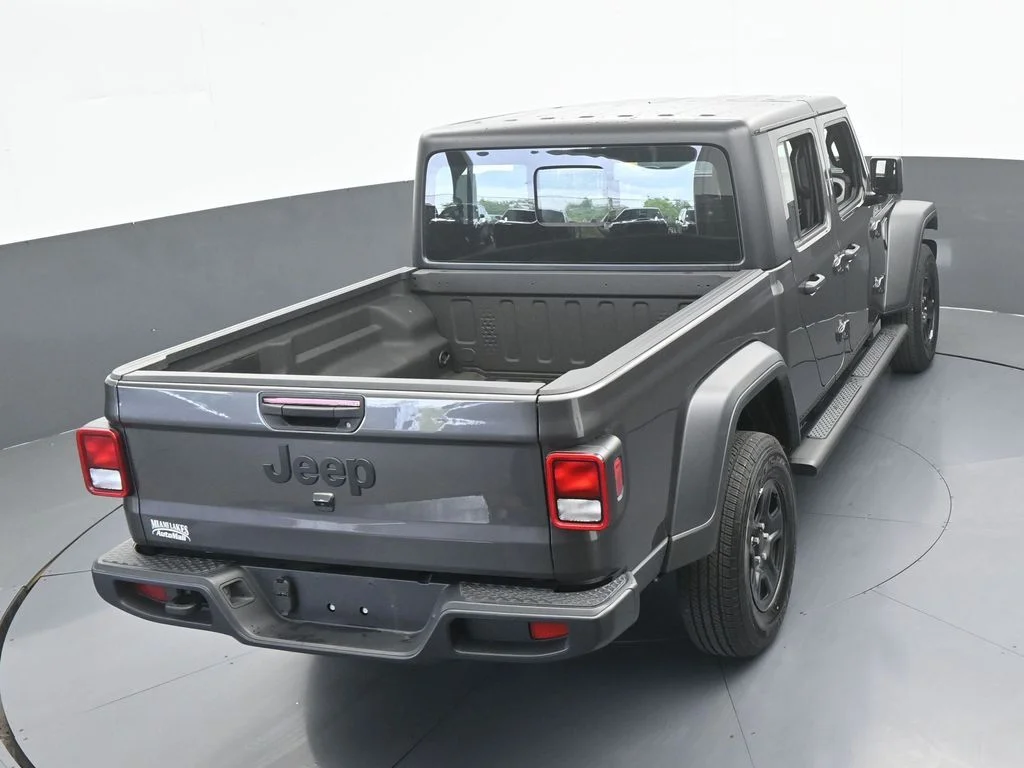 New 2026 Granite Crystal Metallic Clear-Coat Exterior Paint Jeep Sport image 51