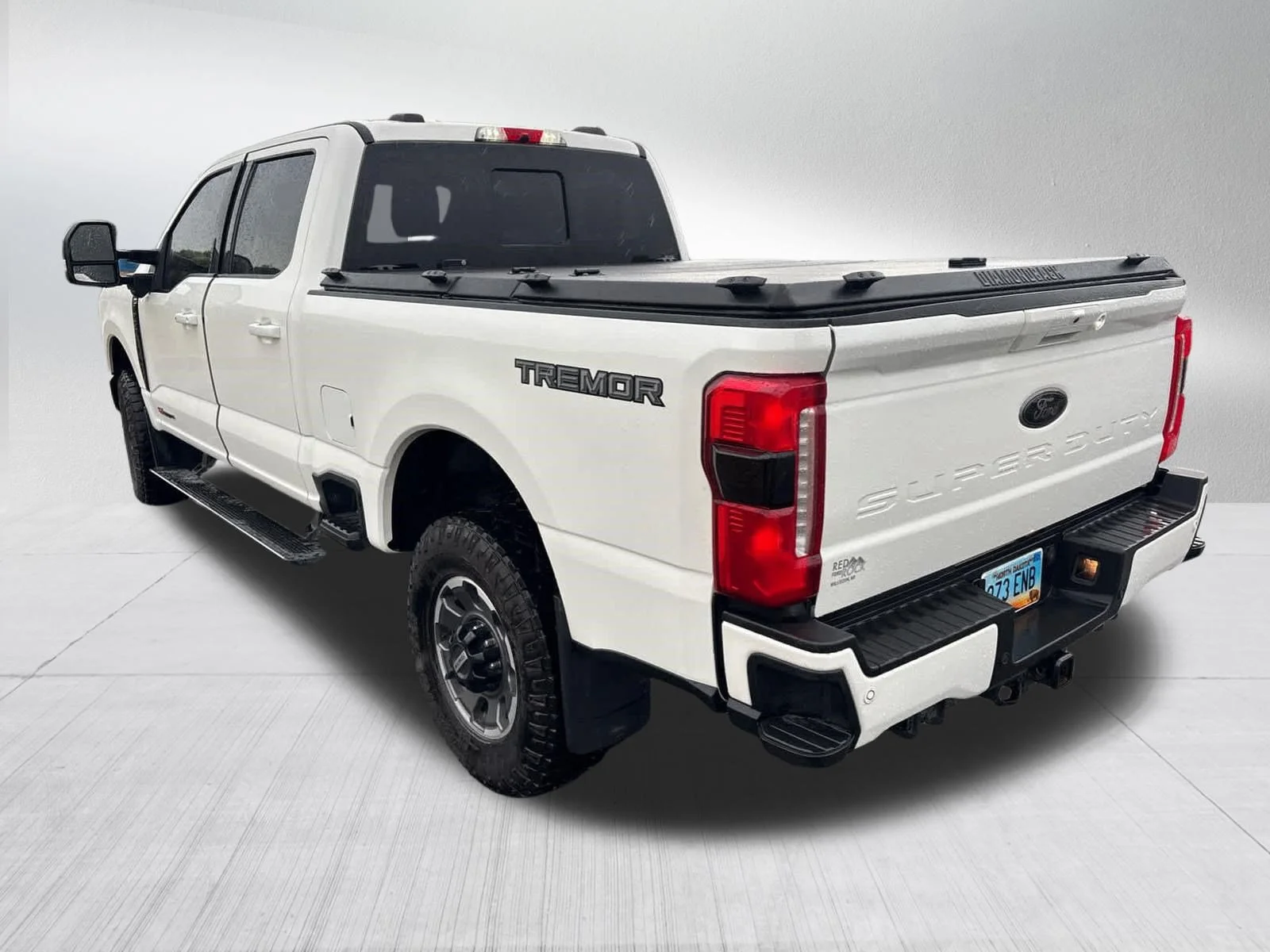 Used 2024 Star White Ford LARIAT image 8