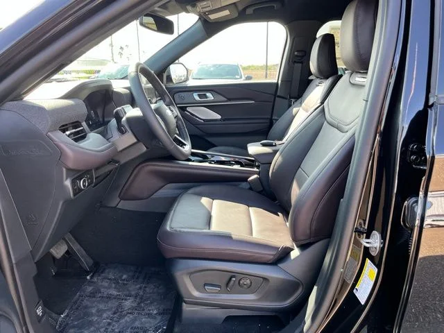 New 2026 Agate Black Metallic Ford Platinum™ image 15