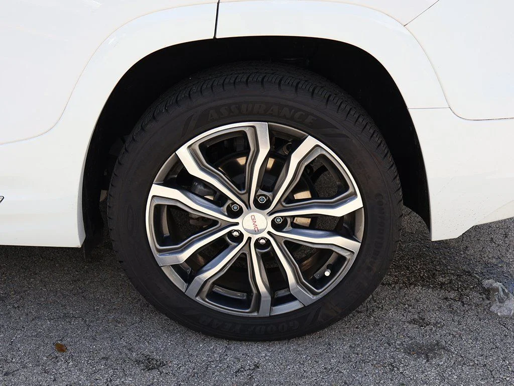 Used 2020 White GMC Denali image 22