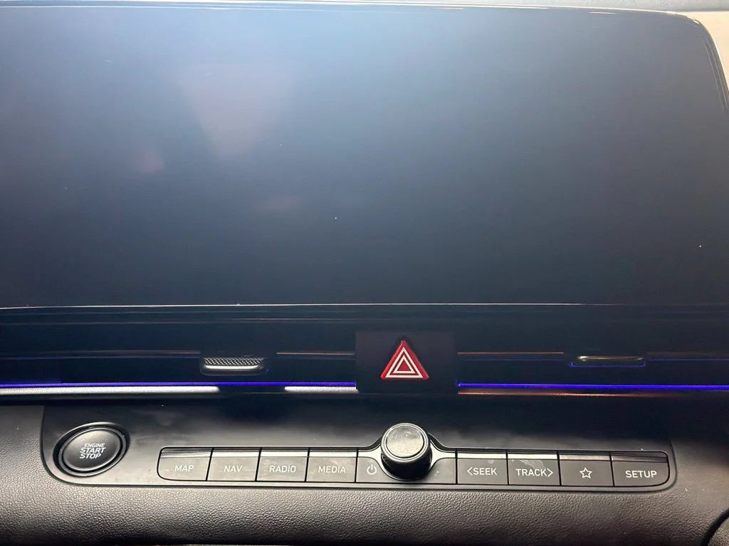 Used 2023 Phantom Black Hyundai Base image 14