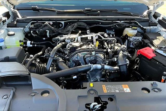New 2025 Oxford White Ford XL image 13