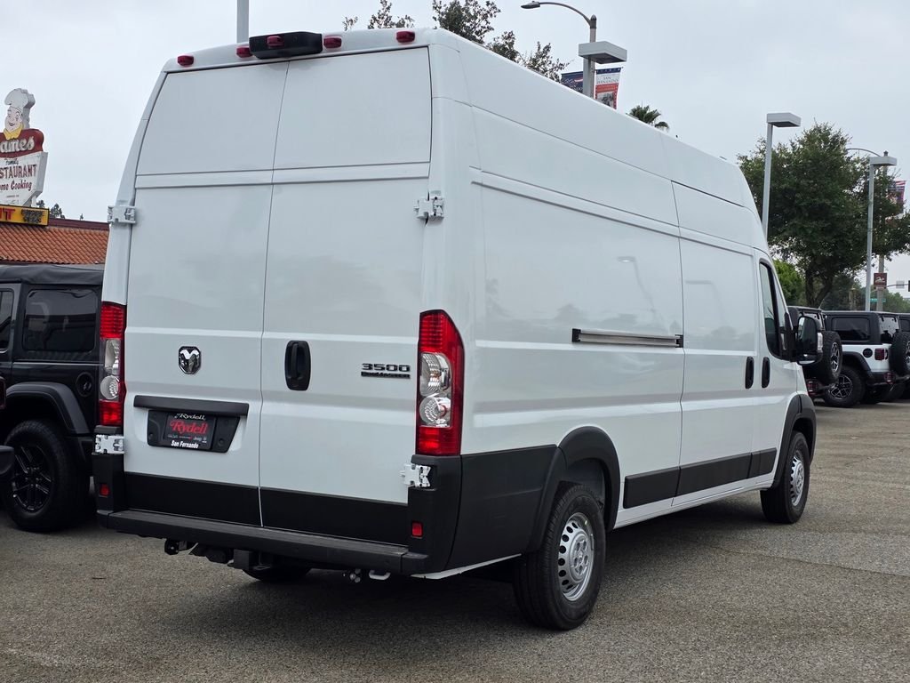 New 2026 Bright White Clear-Coat Exterior Paint RAM Super High Roof image 4