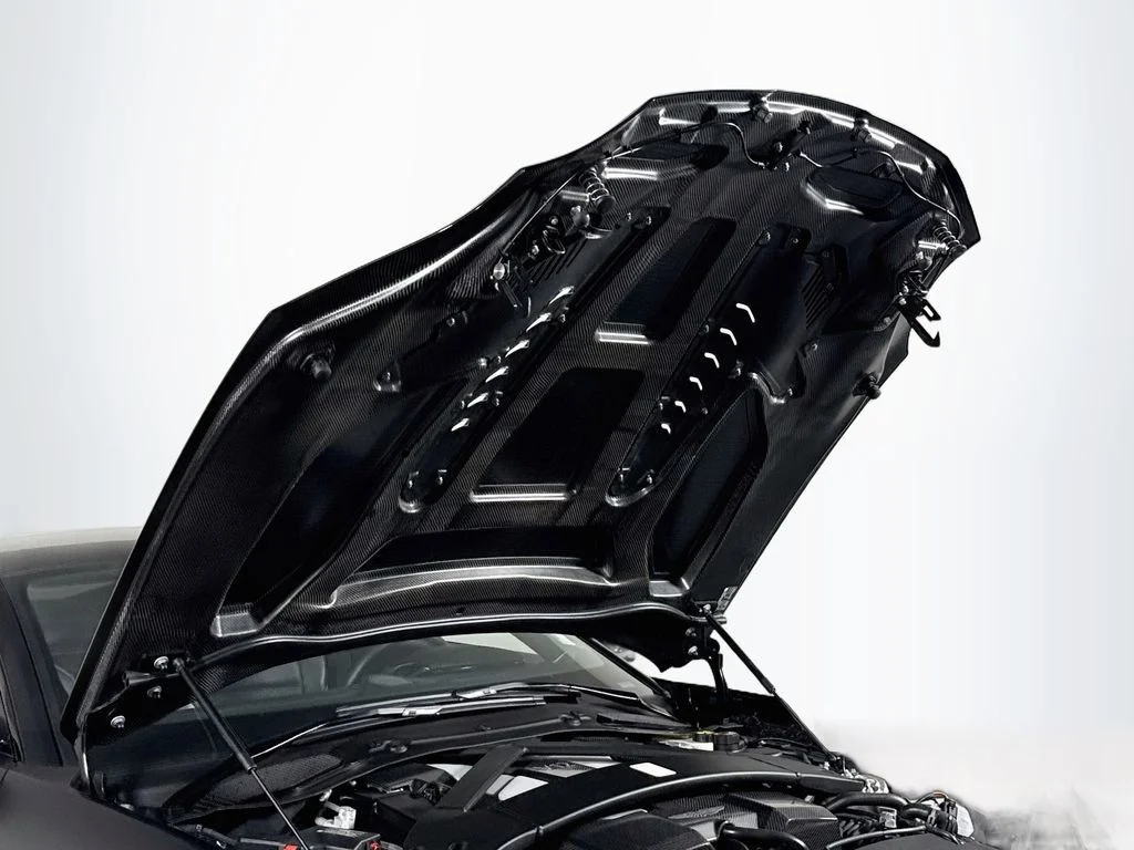 Used 2025 Oberon Black Aston Martin V12 image 23
