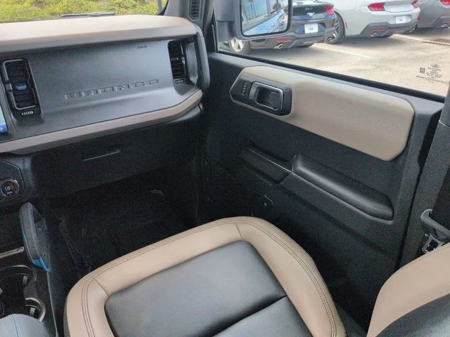 Used 2024 Gray Ford Wildtrak image 17