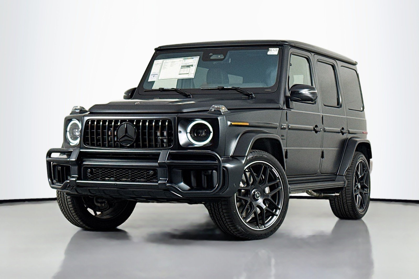 Certified Used 2025 MANUFAKTUR Night Black magno Mercedes-Benz AMG® G 63 image 1