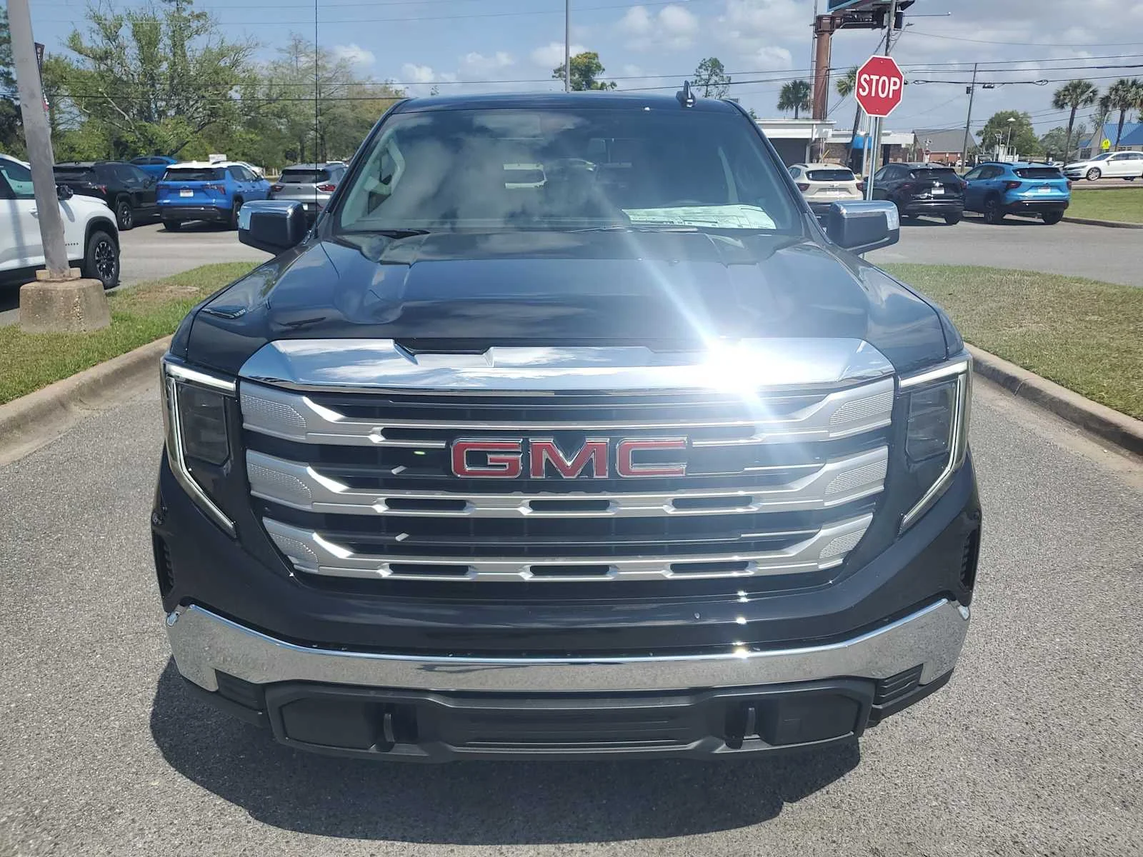 New 2026 Onyx Black GMC SLE image 9