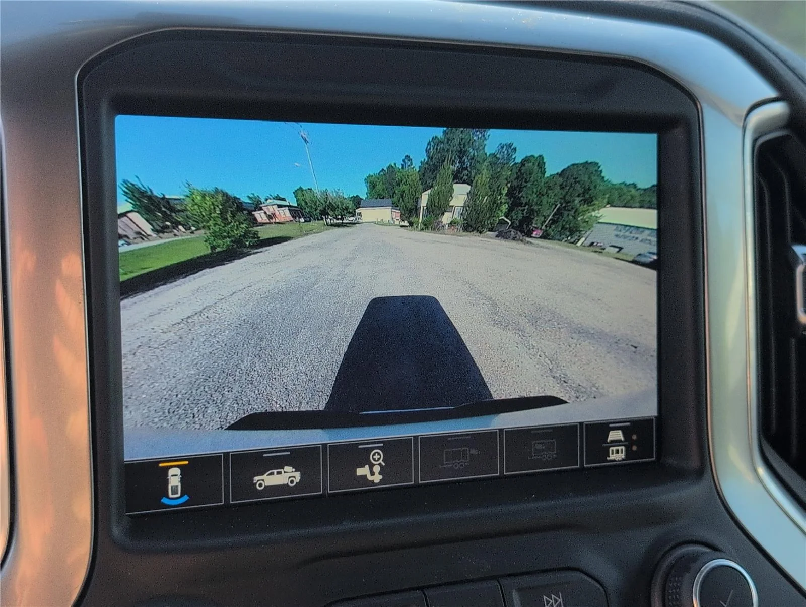 Used 2022 Summit White Chevrolet LTZ image 19