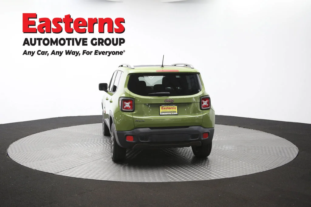Used 2016 Green Jeep Latitude image 40