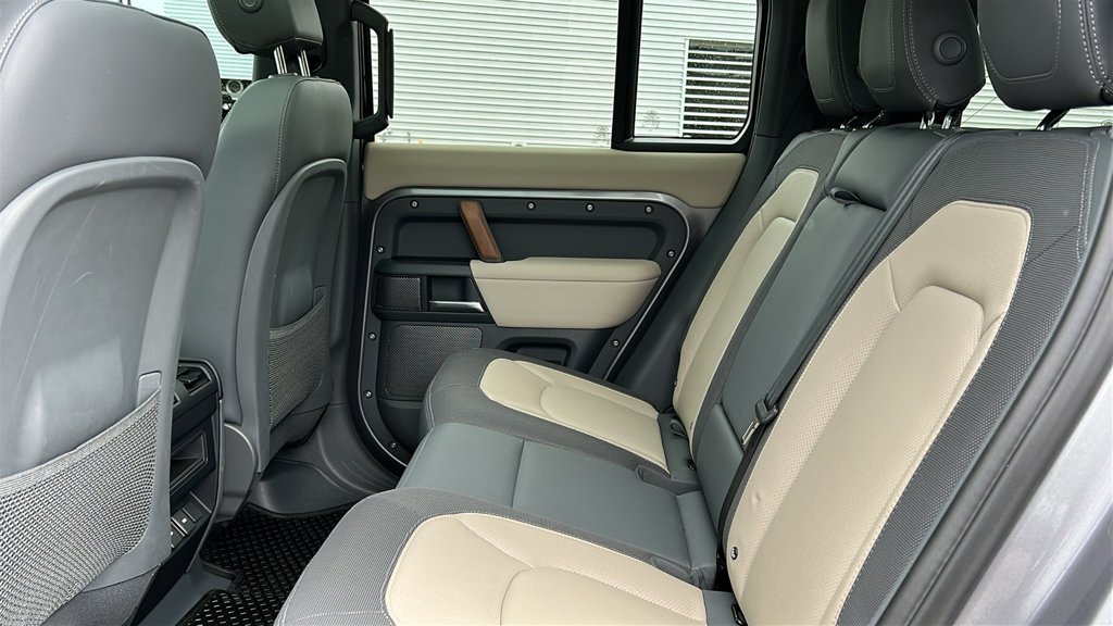 Certified Used 2024 Gray Land Rover X-Dynamic SE image 23