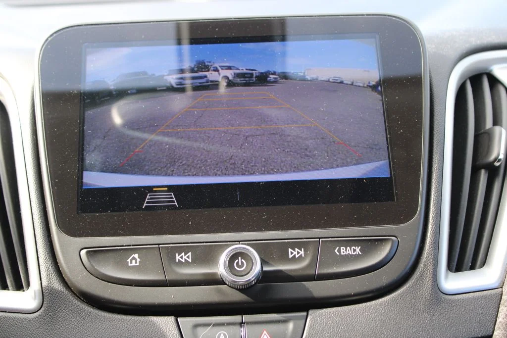 Used 2020 White Chevrolet LS image 19