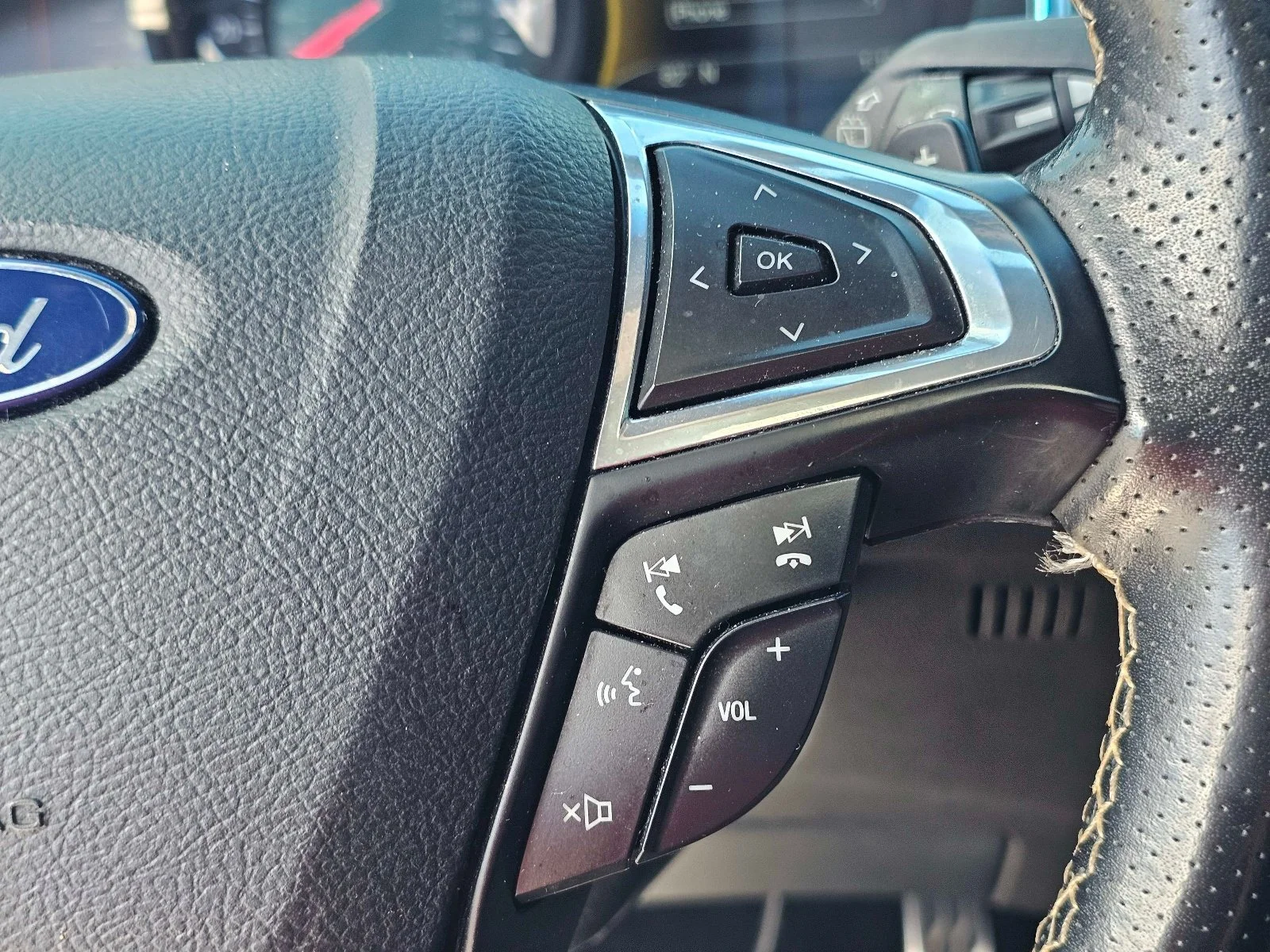 Used 2019 Black Metallic Ford ST image 23