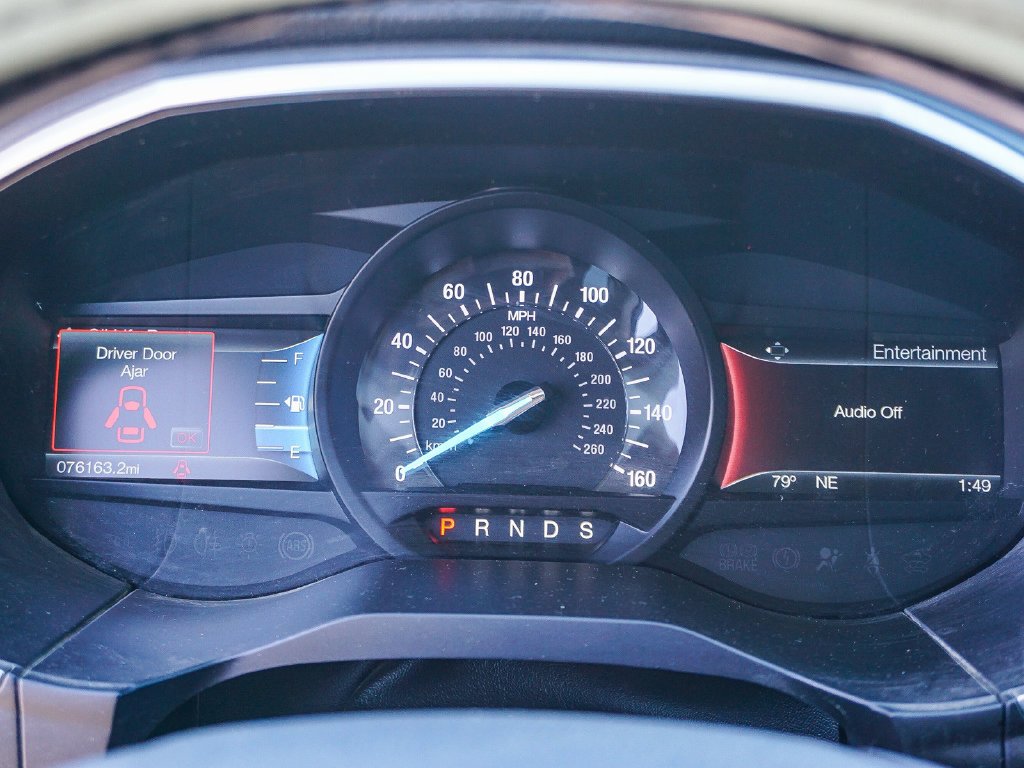 Used 2018 White Ford SEL image 22