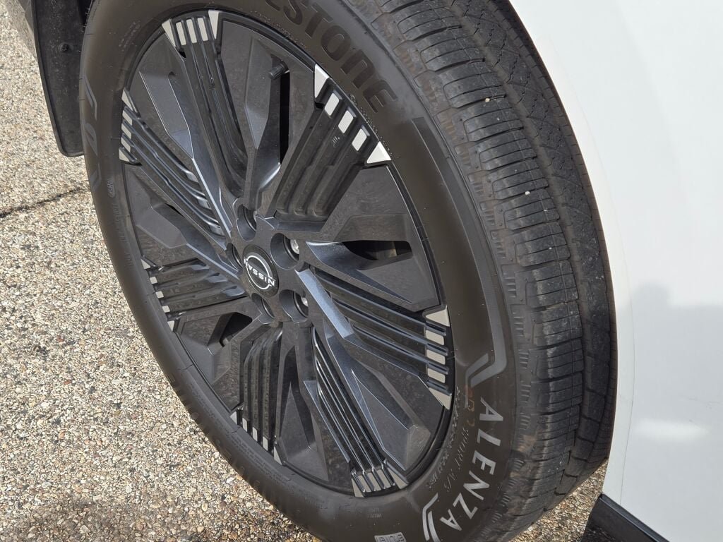 New 2026 White Nissan Platinum image 11